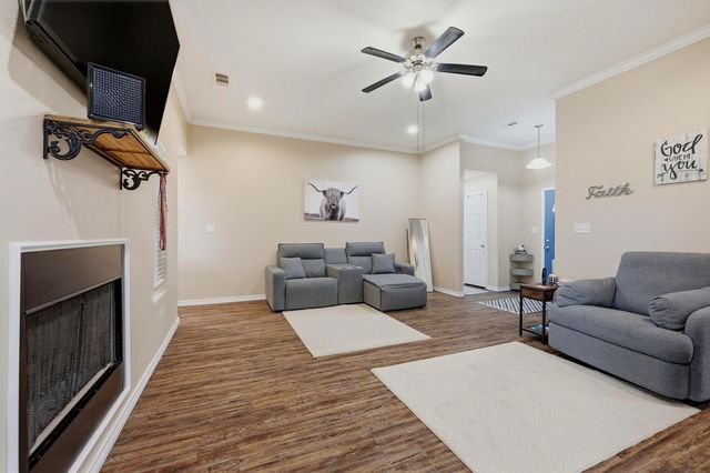 508 Simpson Drive, Southmayd, TX 75092