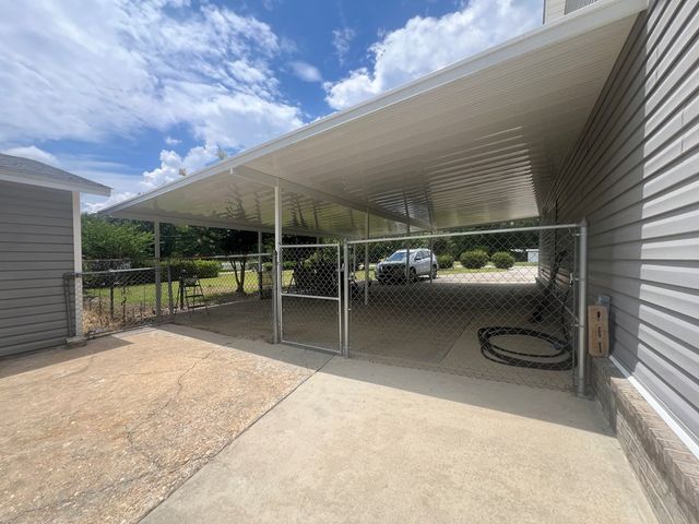 4185 Eddins Rd, Dothan, AL 36301