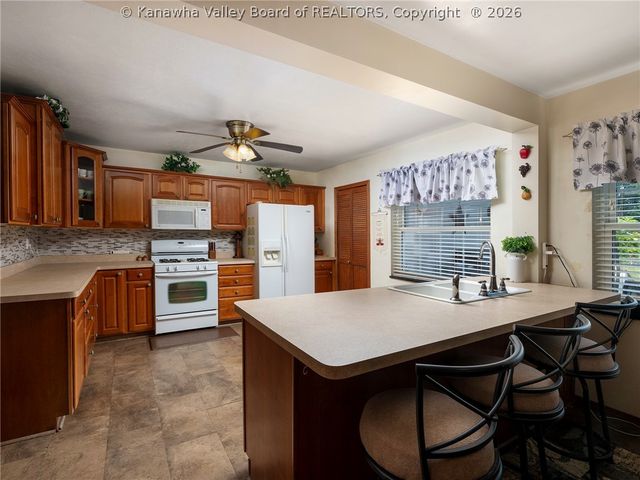 6A Washington Avenue, Nitro, WV 25143