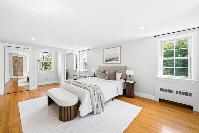 17 Woodhaven Rd, Newton, MA 02468