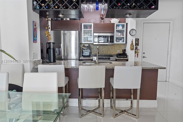 951 Brickell Ave 605, Miami, FL 33131