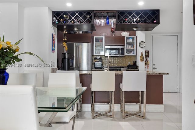 951 Brickell Ave 605, Miami, FL 33131