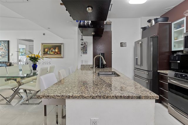 951 Brickell Ave 605, Miami, FL 33131