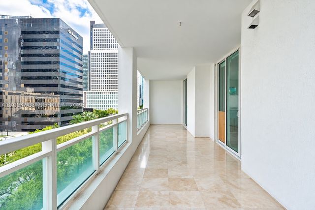 951 Brickell Ave 605, Miami, FL 33131