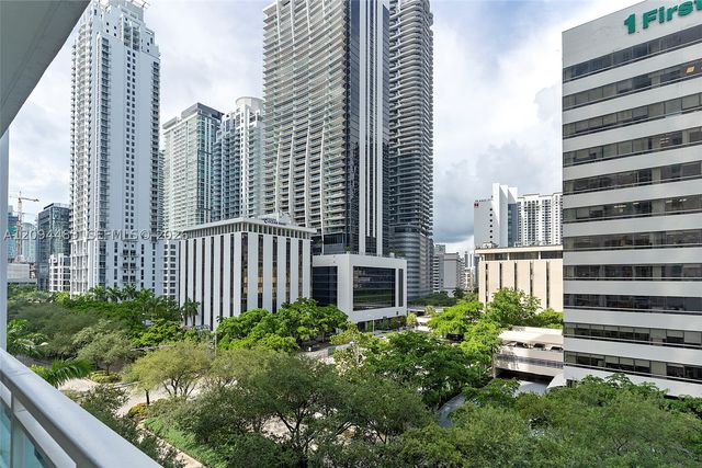 951 Brickell Ave 605, Miami, FL 33131