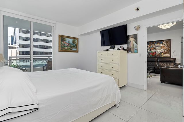 951 Brickell Ave 605, Miami, FL 33131