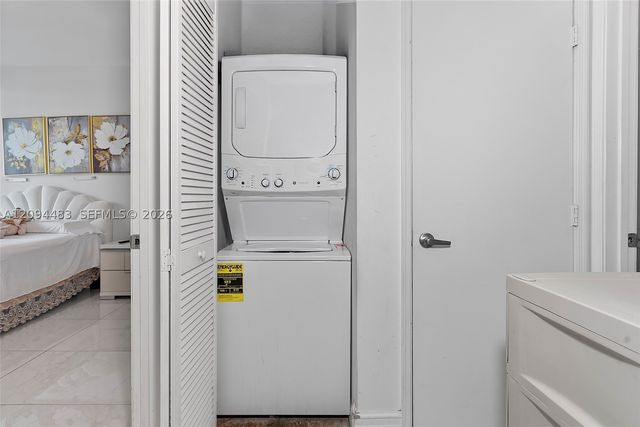 951 Brickell Ave 605, Miami, FL 33131