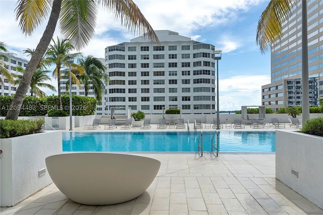 951 Brickell Ave 605, Miami, FL 33131