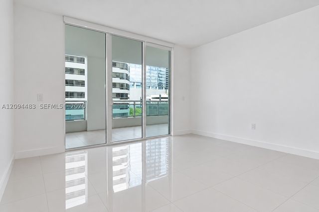 951 Brickell Ave 605, Miami, FL 33131
