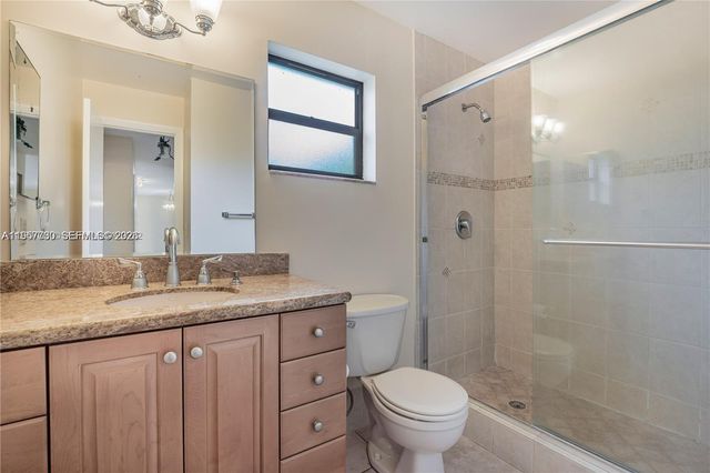 568 SW 169th Ter 568, Weston, FL 33326