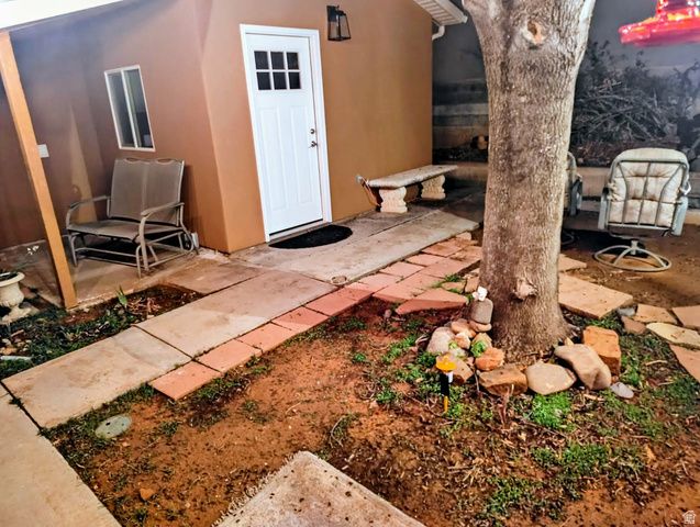 565 S 250 E, Ivins, UT 84738