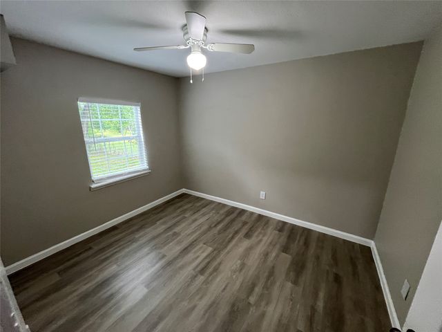 1201 Rose Garden Avenue, Dallas, TX 75217