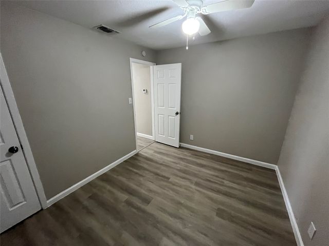 1201 Rose Garden Avenue, Dallas, TX 75217