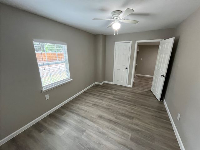 1201 Rose Garden Avenue, Dallas, TX 75217
