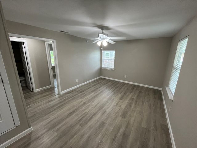 1201 Rose Garden Avenue, Dallas, TX 75217
