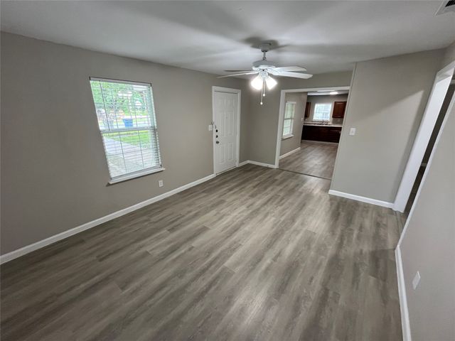 1201 Rose Garden Avenue, Dallas, TX 75217
