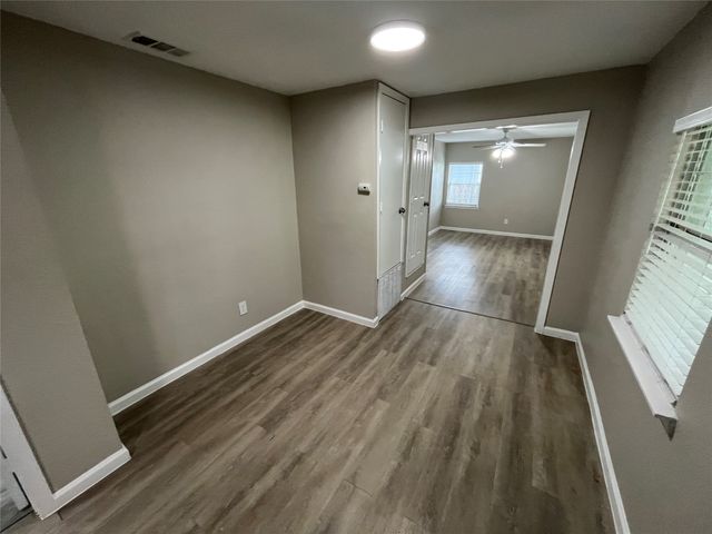 1201 Rose Garden Avenue, Dallas, TX 75217