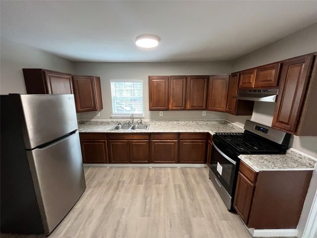 1201 Rose Garden Avenue, Dallas, TX 75217