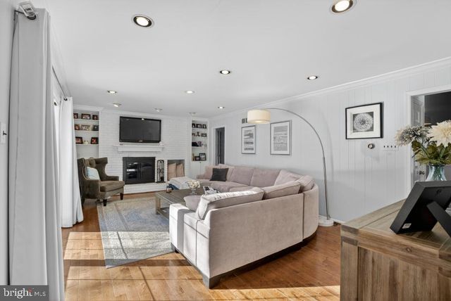 1760 TEAROSE LN, Cherry Hill, NJ 08003