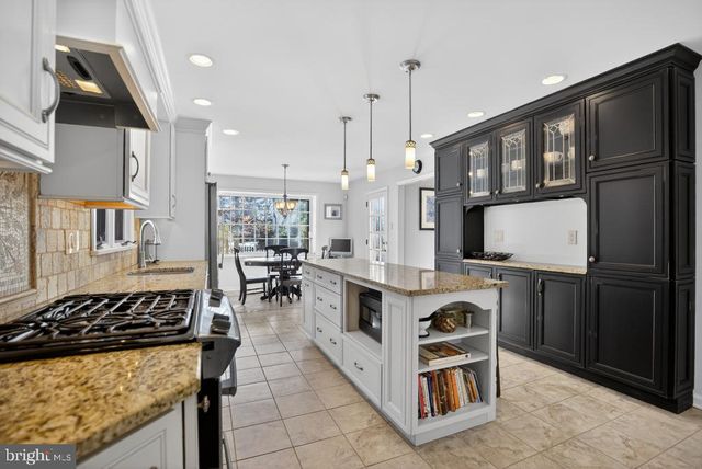 1760 TEAROSE LN, Cherry Hill, NJ 08003
