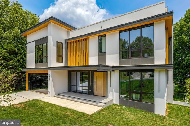 1451 COLA DR, Mclean, VA 22101