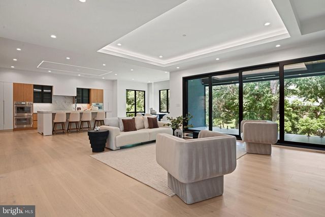 1451 COLA DR, Mclean, VA 22101