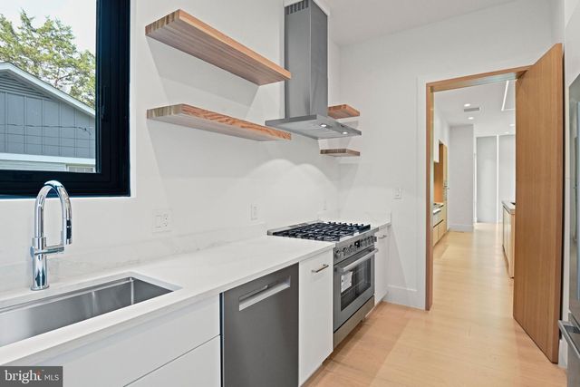 1451 COLA DR, Mclean, VA 22101