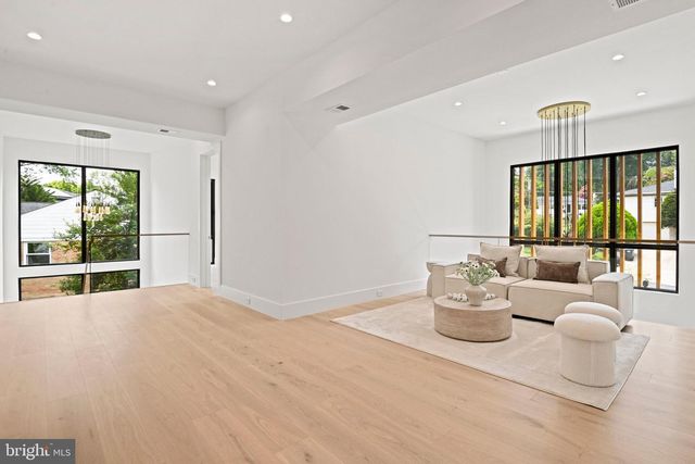 1451 COLA DR, Mclean, VA 22101