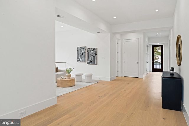 1451 COLA DR, Mclean, VA 22101