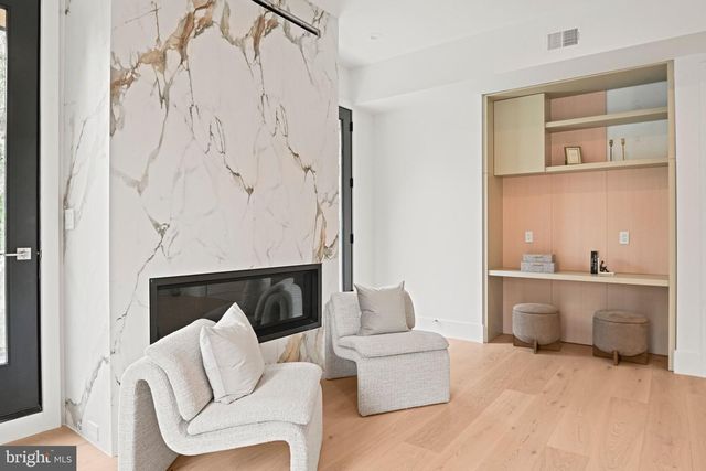 1451 COLA DR, Mclean, VA 22101