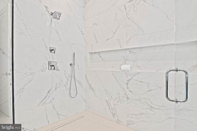 1451 COLA DR, Mclean, VA 22101