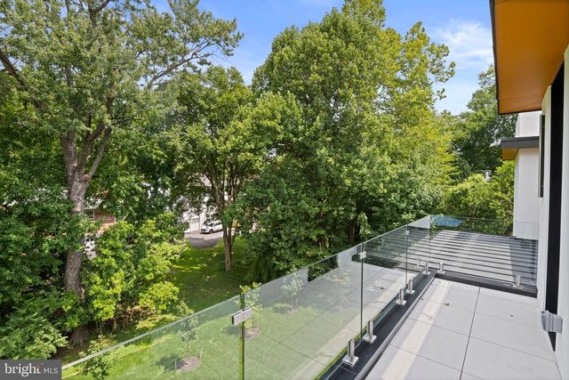 1451 COLA DR, Mclean, VA 22101
