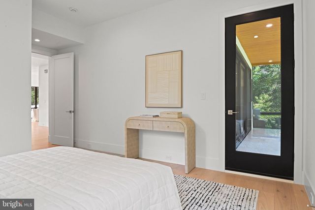 1451 COLA DR, Mclean, VA 22101