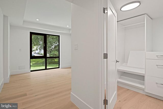 1451 COLA DR, Mclean, VA 22101