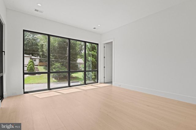 1451 COLA DR, Mclean, VA 22101