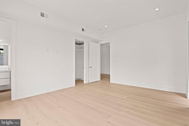 1451 COLA DR, Mclean, VA 22101