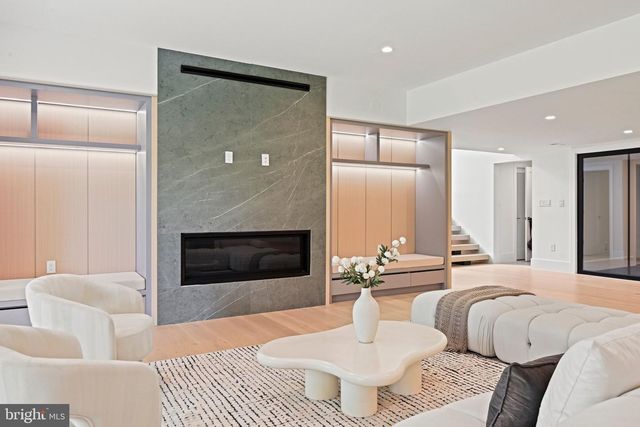 1451 COLA DR, Mclean, VA 22101