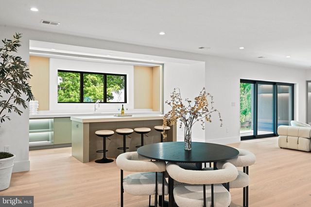 1451 COLA DR, Mclean, VA 22101