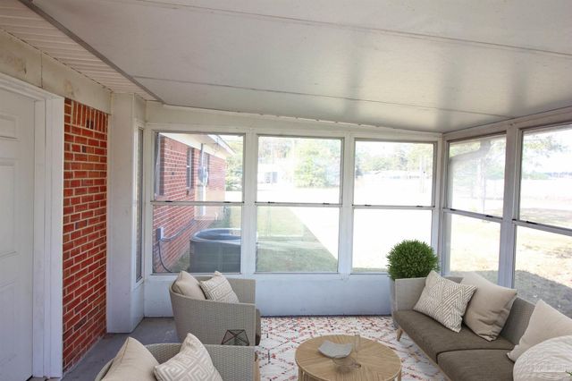 141 Holt St, Flomaton, AL 36441