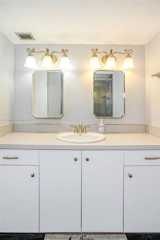 18021 Biscayne Boulevard 1604, Aventura, FL 33160