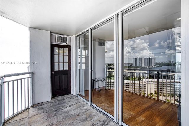 18021 Biscayne Boulevard 1604, Aventura, FL 33160