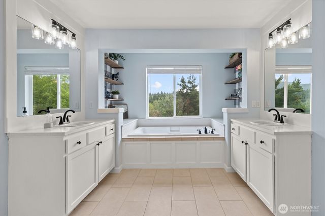7513 Pinnacle Place SE, Snoqualmie, WA 98065