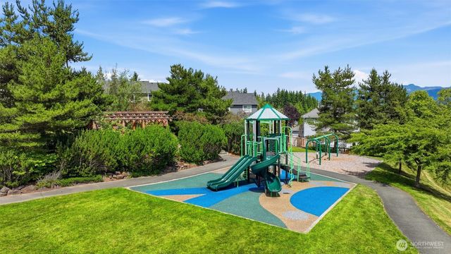 7513 Pinnacle Place SE, Snoqualmie, WA 98065