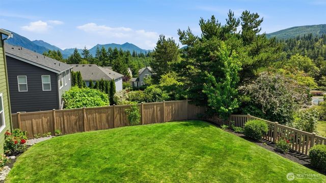 7513 Pinnacle Place SE, Snoqualmie, WA 98065