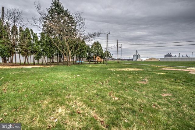 1904 E PENNSYLVANIA AVE, Lebanon, PA 17042