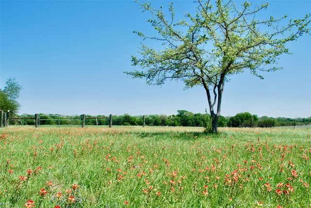 4255 Fm 957, Schulenburg, TX 78956
