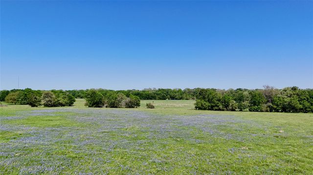 4255 Fm 957, Schulenburg, TX 78956