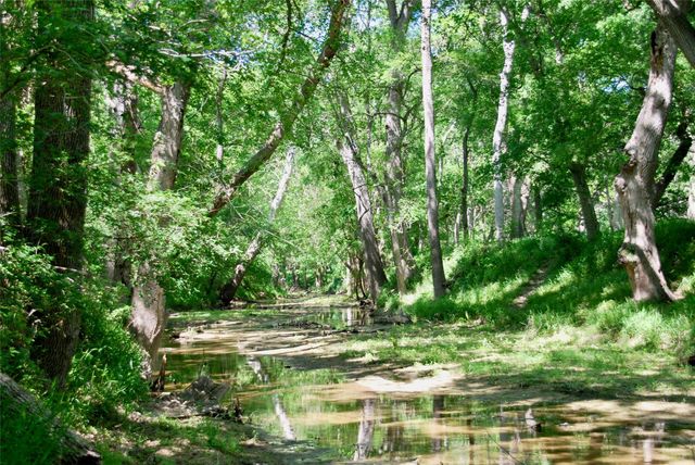 4255 Fm 957, Schulenburg, TX 78956