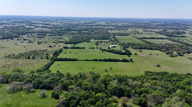 4255 Fm 957, Schulenburg, TX 78956