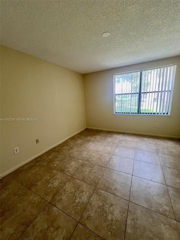 4401 W Mcnab Rd 11, Pompano Beach, FL 33069
